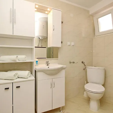 Guest house Vasilic-cugalj-smokvina Baska (Krk)