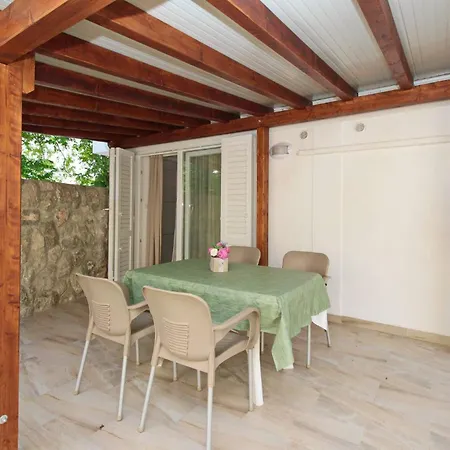 Guest house Vasilic-cugalj-smokvina Baska (Krk)